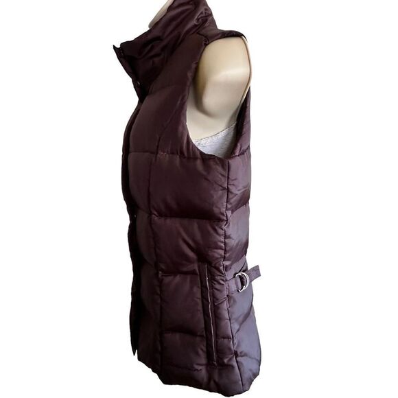 Eddie Bauer ~ Plum Goose Down Puffer Vest ~ Size Small ~ interior zipped pocket - Picture 3 of 13